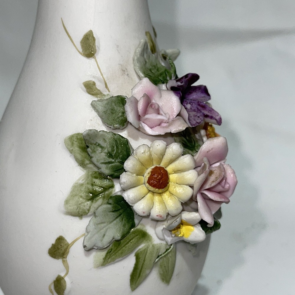 LEFTON CHINA VASE WITH RAISED FLOWERS