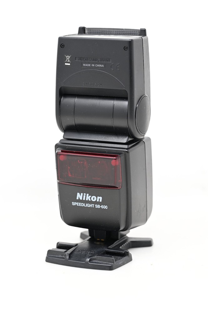Nikon Speedlight SB-600 Shoe Mount Flash #B15