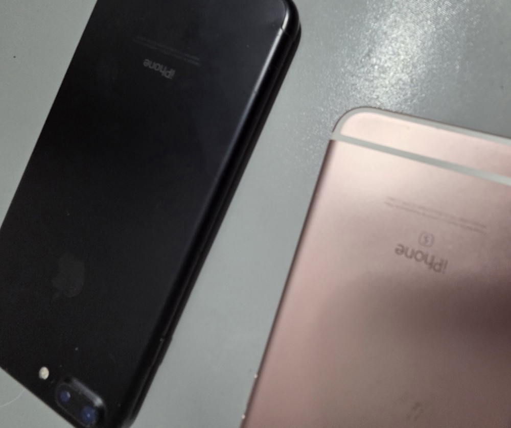 Apple Devices Set For Parts