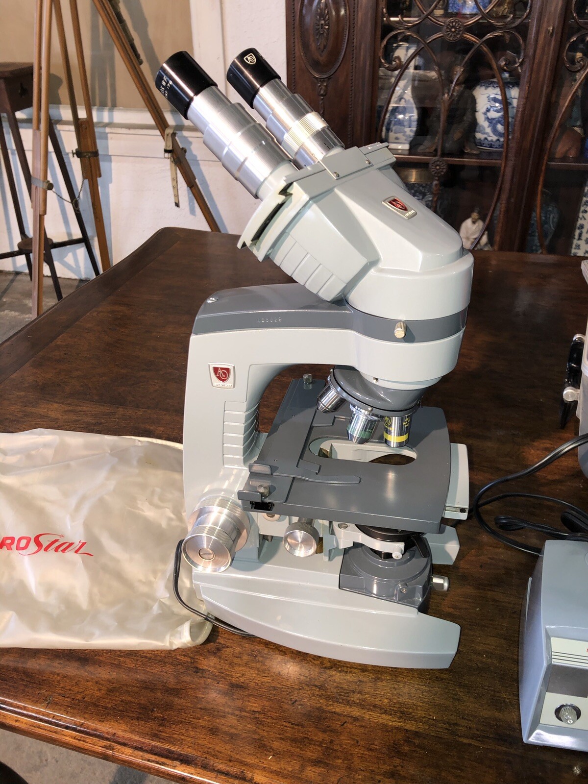 Vintage Microscope American Optical Spencer In Hard Case