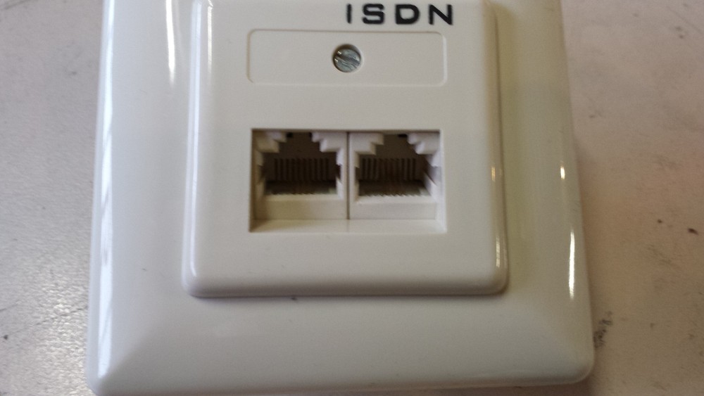 ISDN WESTERN SOCKET RJ45 FLUSH MOUNT 2 Way 4pcs 1222
