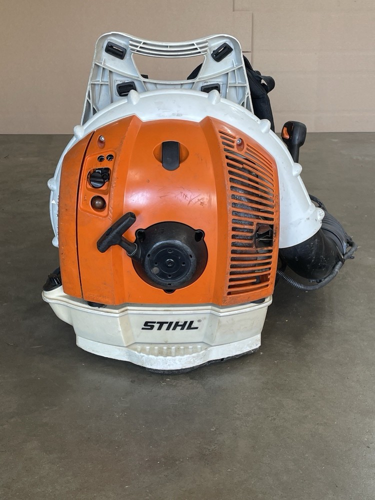 STIHL BR600 Backpack Leaf Blower -STARTS UP & RUNS- 65cc Unit READ NOTES🍃