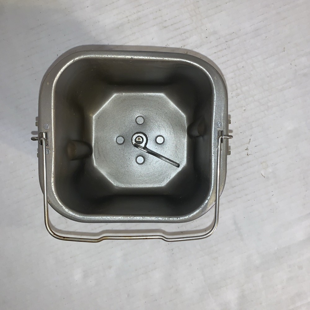 Sunbeam Oster Bread Maker Machine Model 4807 Replacement Parts Pan And Paddle