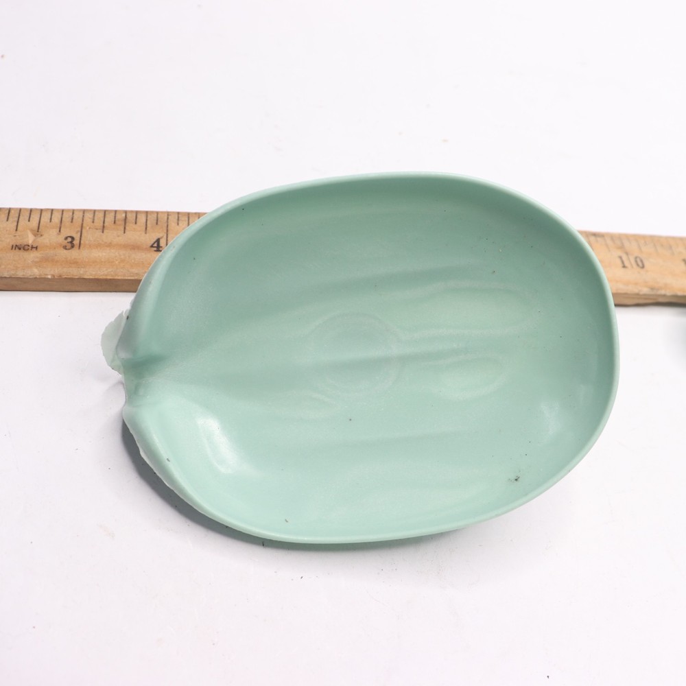 Bathroom Suction Cup Non-slip 45Â° Leaf-Shape Self Draining Soap Holder
