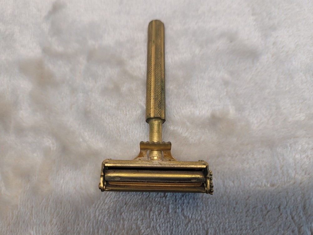 Valet Auto Strop Gold Tone Razor Vintage With Case