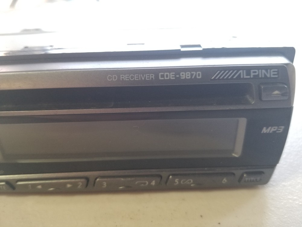 Alpine CDE-9870 CD Receiver/ MP3/ FM Tuner (Single Din)