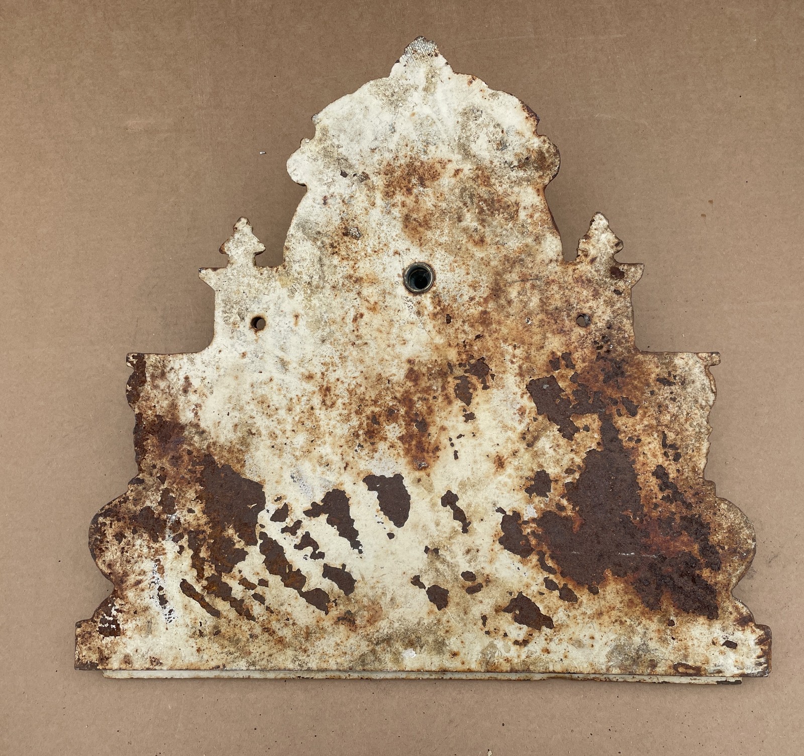 Italgarden Vintage Cast Iron Wall-Mounted Fountain Rust Patina