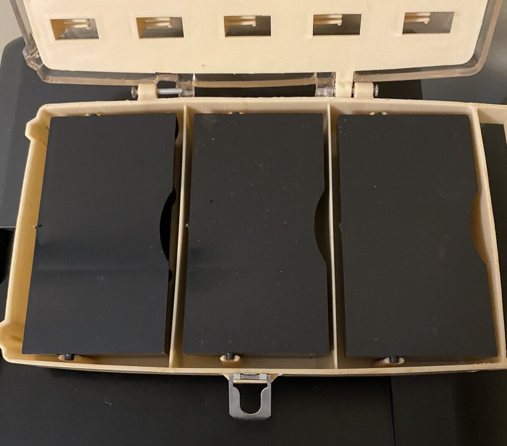 Avant 20 thread carrying case