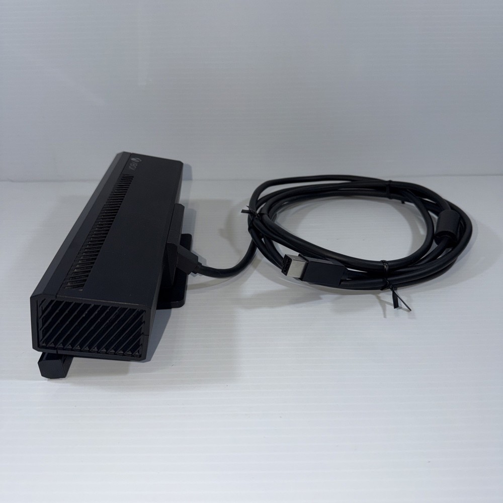 Microsoft Xbox One Kinect Sensor Model 1520 V2 Genuine OEM Motion Camera *Used*
