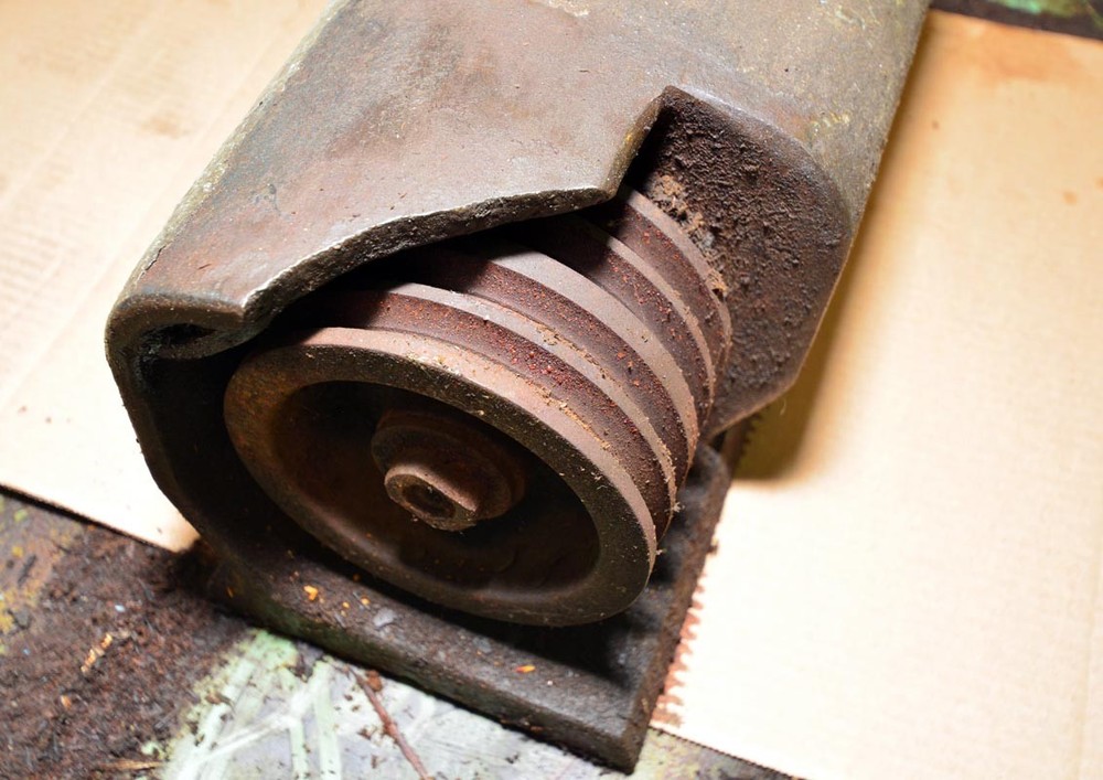 Heald Red Head Spindle (Inv.38776)