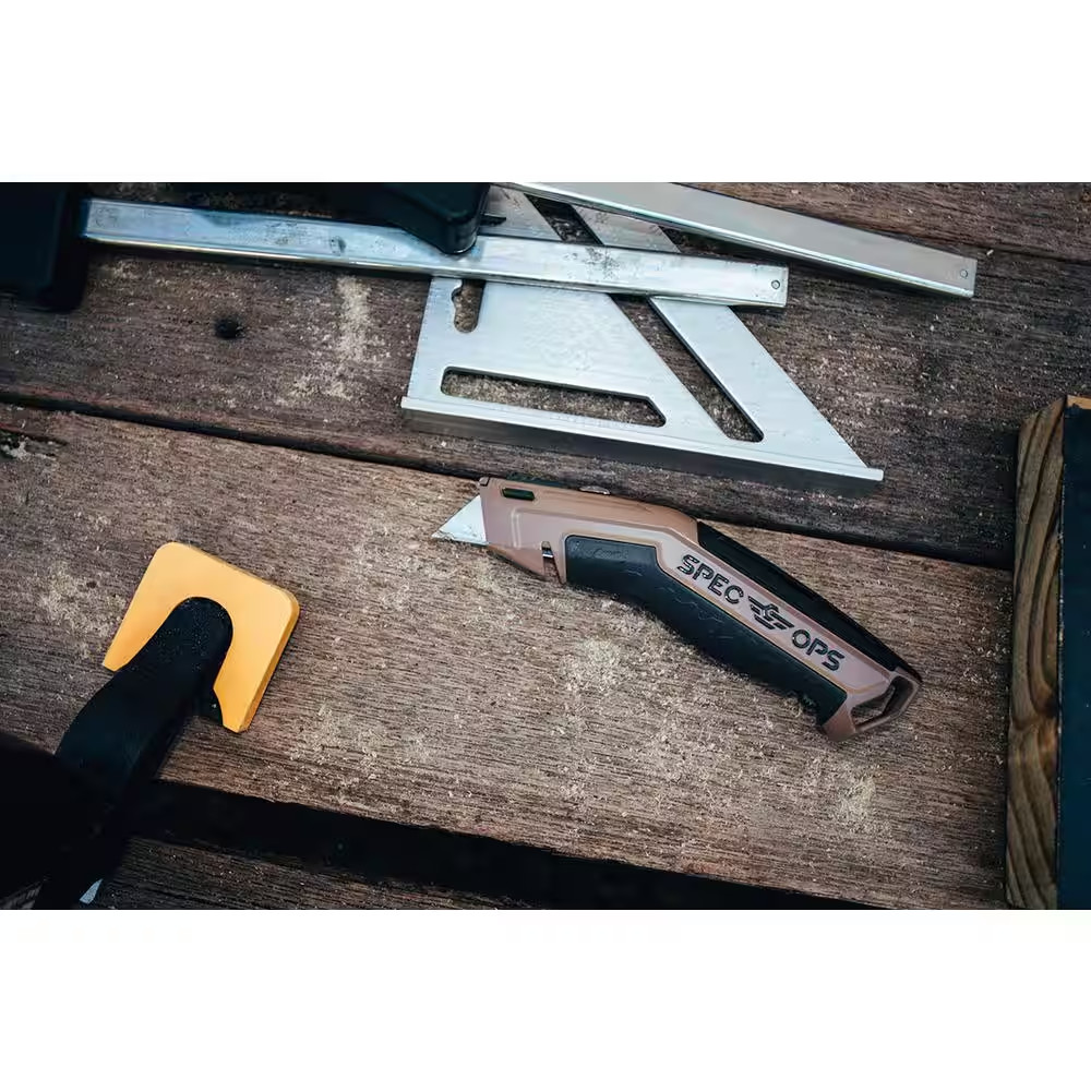 Utility Knives with Retractable Blade, Includes 5 Extra Blades in Handle Storage