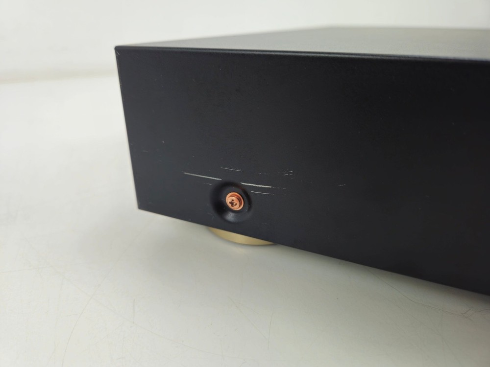 Marantz - CD-63 - Stereo Compact Disc player - Remote and Manual