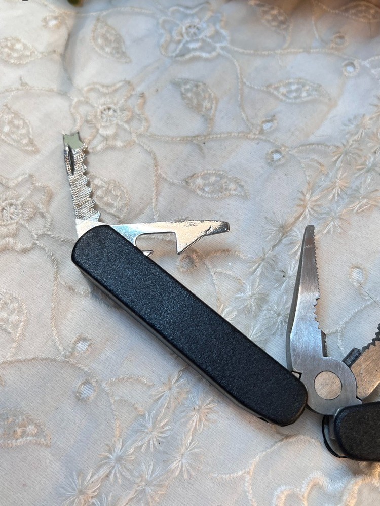 Folding Multi Tool with Carrying Case Black Handle