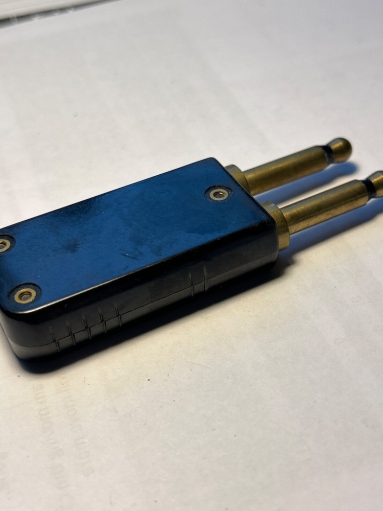 PJ-327 Prong Adapter