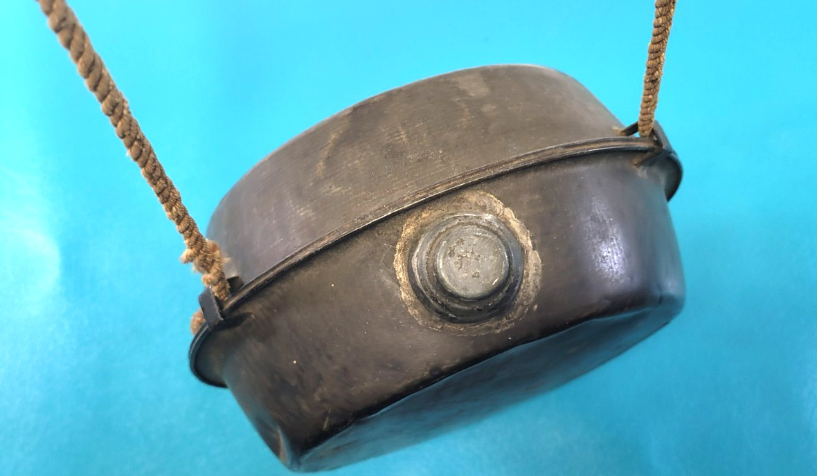 Antique Military Drum Steel Canteen Twist off Cap TR492