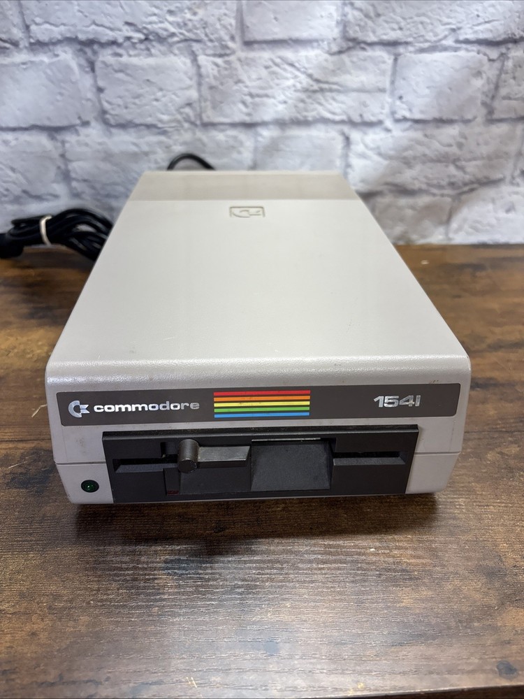 Vintage Commodore 1541 Floppy Disc Drive Computer Powers On