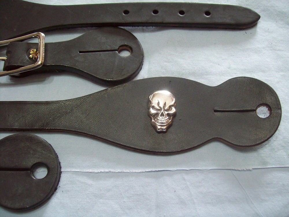 New Black Leather Spur Straps Skull Head
