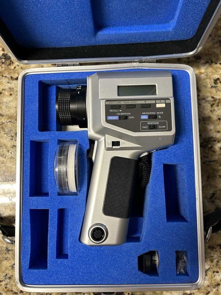 Minolta Luminance Meter LS-100 Flash Unit with Case and Accessories