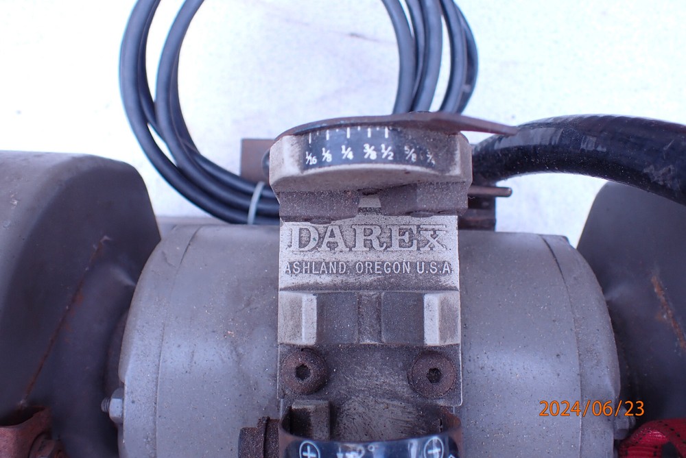 DAREX M5 DRILL BIT SHARPENER BASE UNIT W/ SETTING FIXTURE LIGHT NEEDS BANDS AND