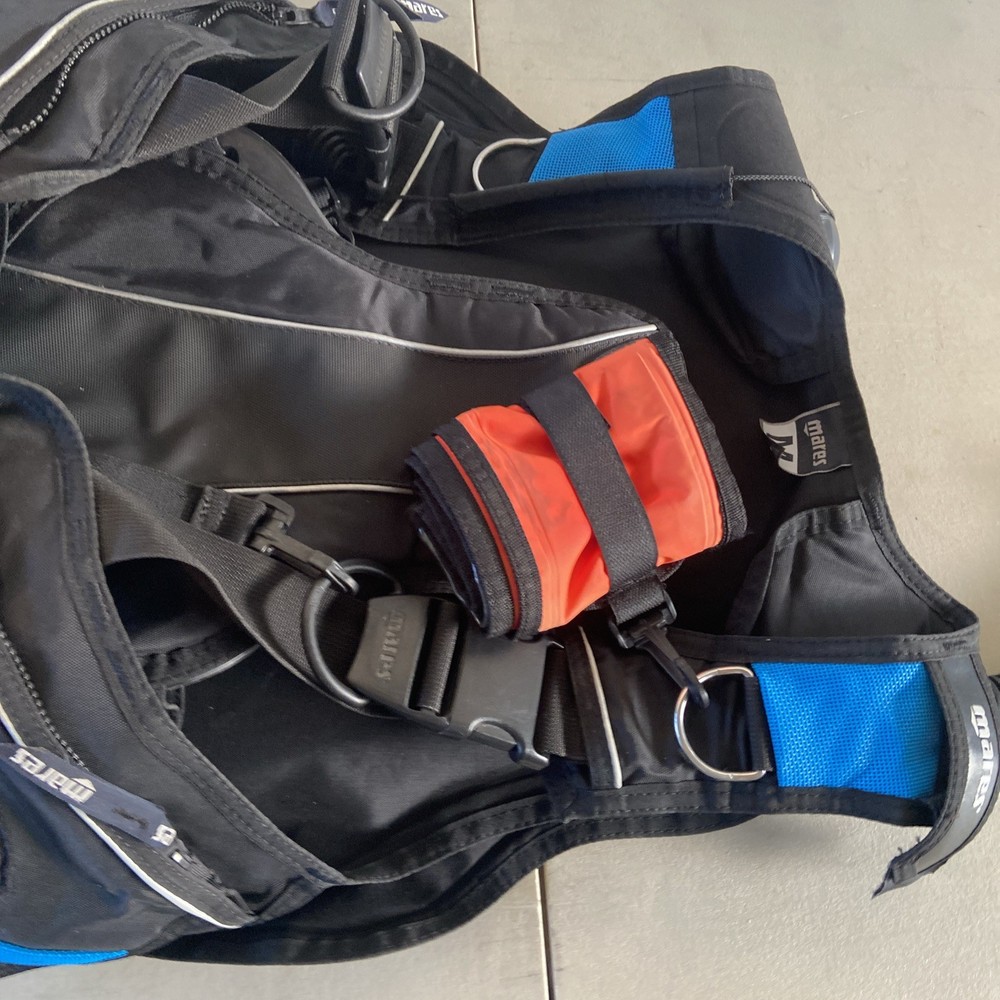 Mares Ariel Diving Vest Size Medium.
