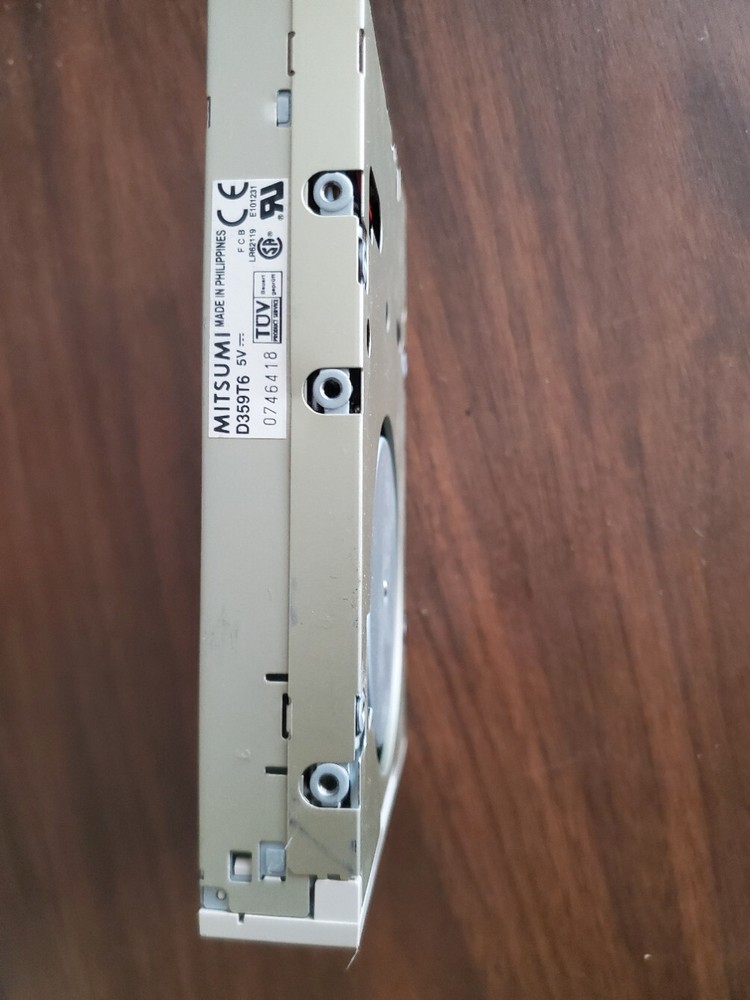 Mitsubishi 3.5" 1.44mb floppy disk drive - UNTESTED
