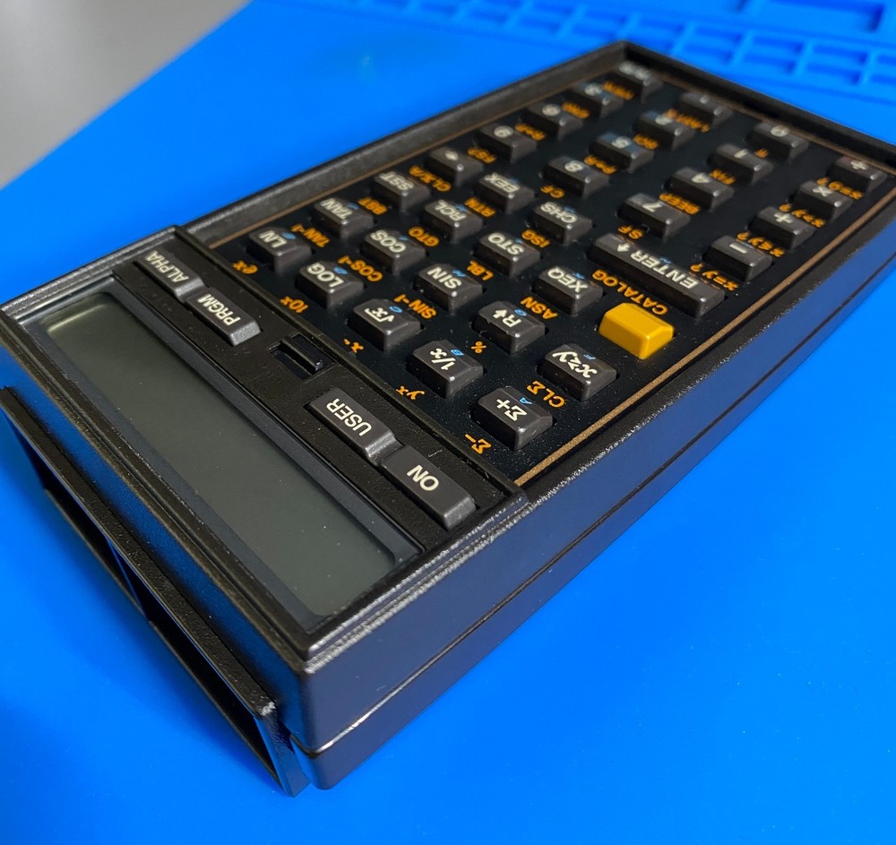 HP 41CX Fullnut Calculator in pristine condition with many extras