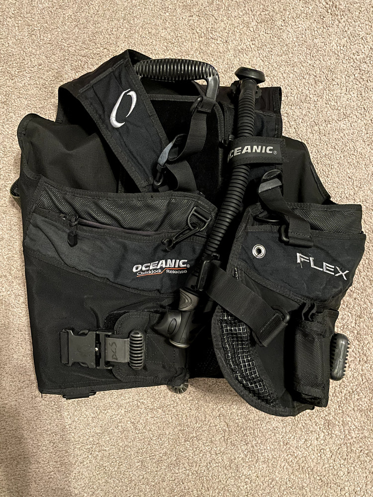 Oceanic Flex BCD Mens  -- Large, black - includes weight pockets, Used, works