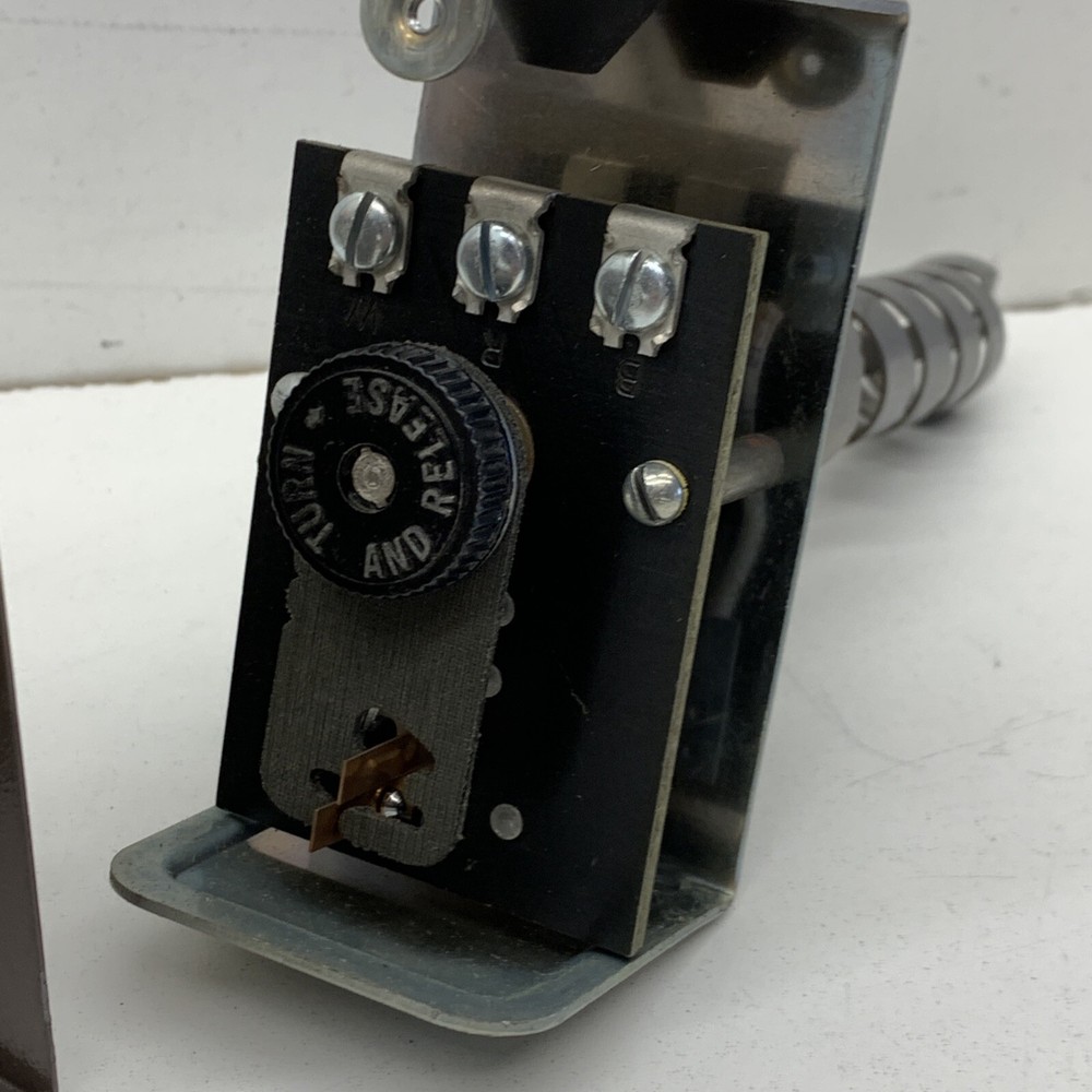 Lennox 3AHD4B3B Flame Detector Sensor