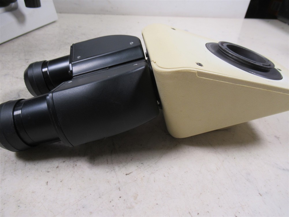 Nikon Eclipse E200 Microscope Binocular Head with 2 Eyepieces E2-TB