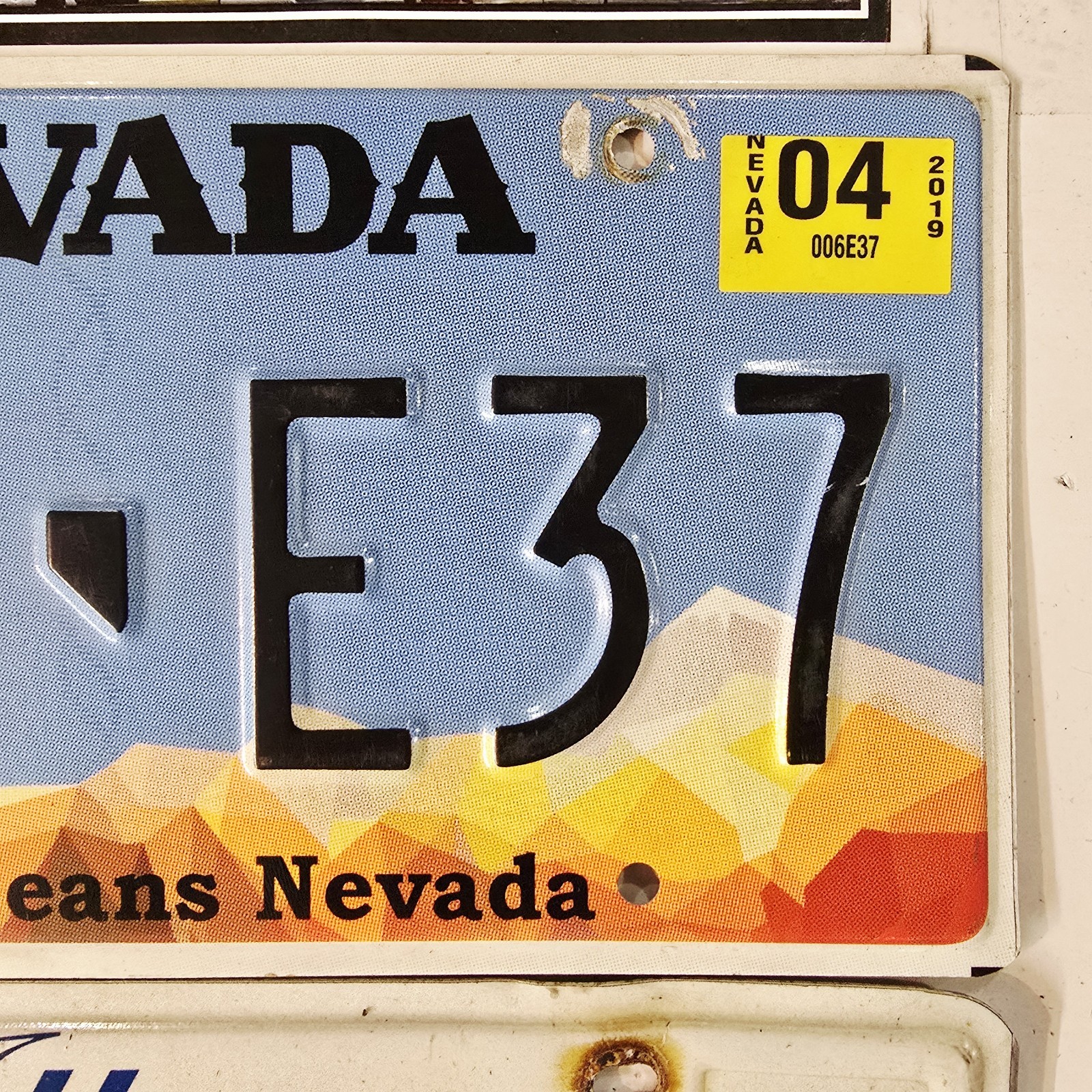 License Plate Lot 🔥FREE📬🔥 2 Tags Nevada 006 E37 & Illinois K69 1343
