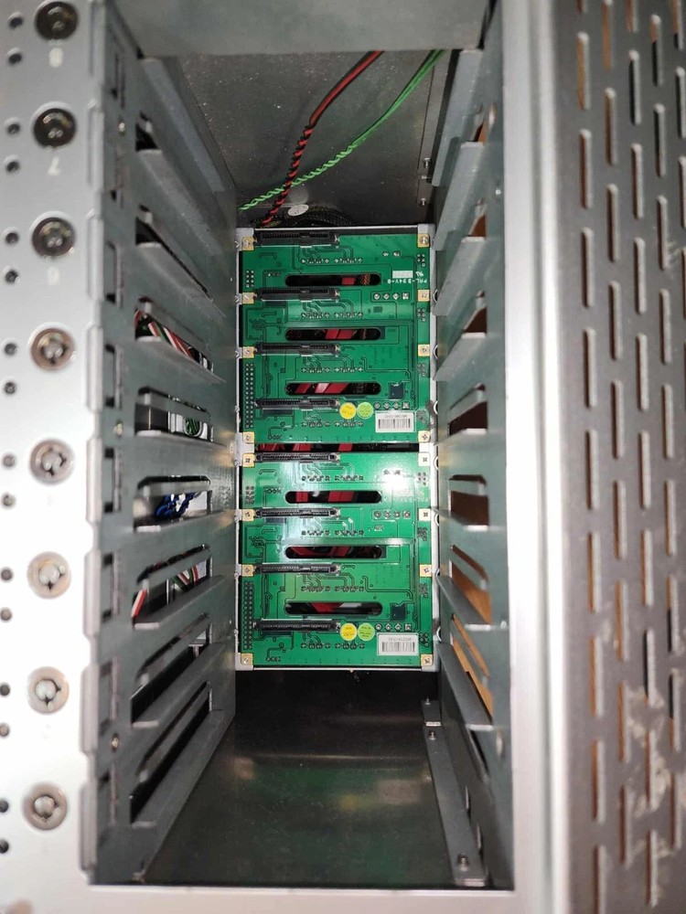 *100% UNTESTED* PROAVIO DESKTOP RAID ARRAY WITH INTERNAL STORAGE CONTROLLER