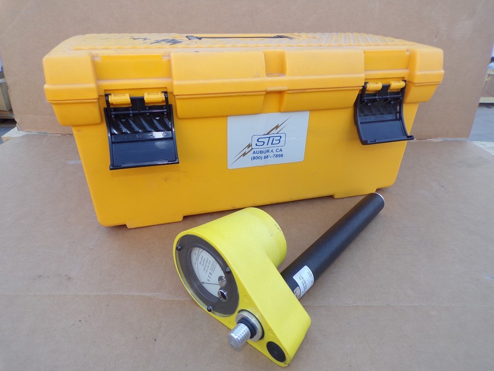 STB AC Voltage Detector 300V-72kV Model 10-1258 With Case
