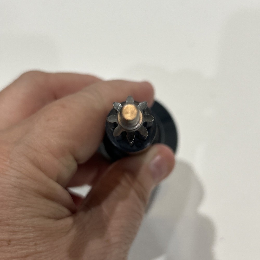 Cuisinart Food Processor Replacement Part FP 13 Center Stem