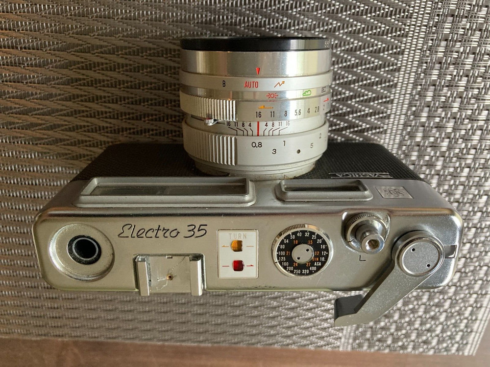 Yashika Electro 35 SLR 35mm Camera Serial # 8036993, untested