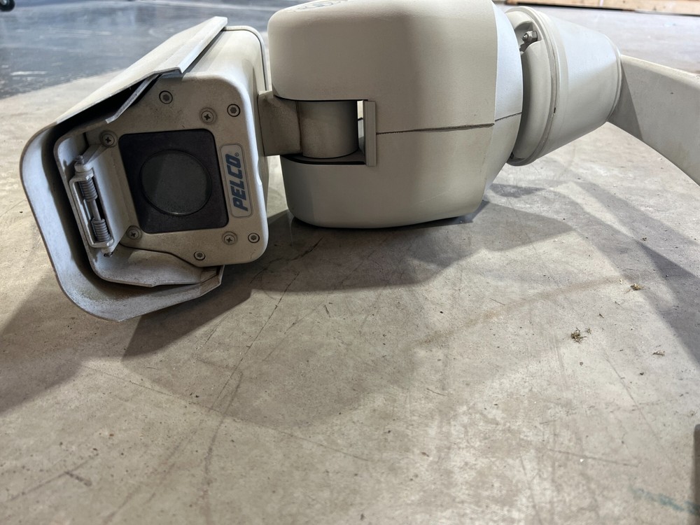 PELCO IOC-CBW24 sprit Positioning System CCTV Camera Untested
