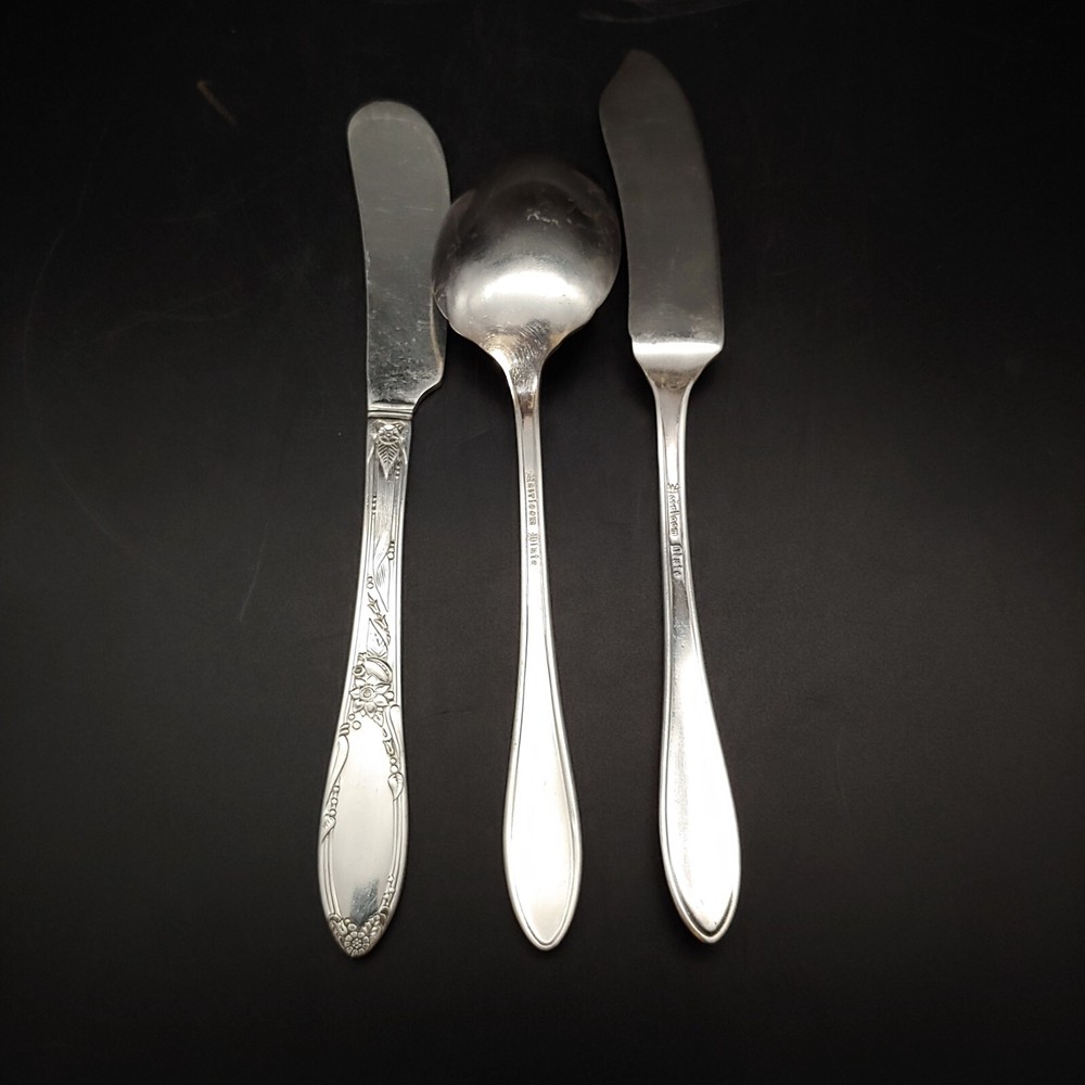 8 Place Settings Oneida Chateau 1934 Silverplate Flatware Set, Heirloom Monogram
