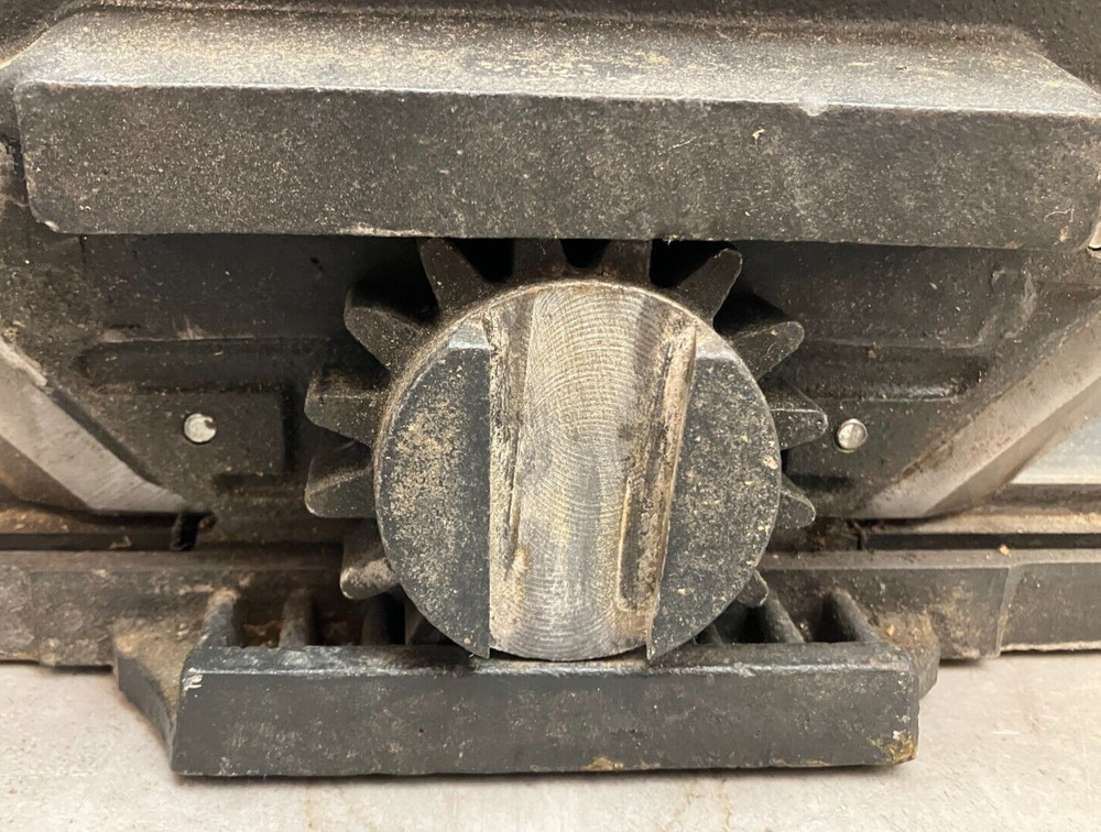 Grizzly G1690 Miter Trimmer