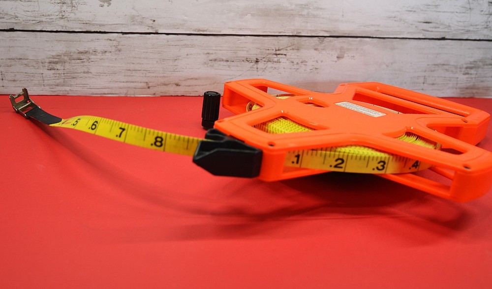 LUFKIN 'PRO SERIES PS-1706' 100' Pull out/Wind Up Measuring Tape EUC TOOLS