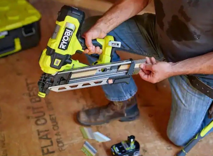 **New RYOBI 18V Brushless Cordless AirStrike 30° Framing Nailer Tool Only