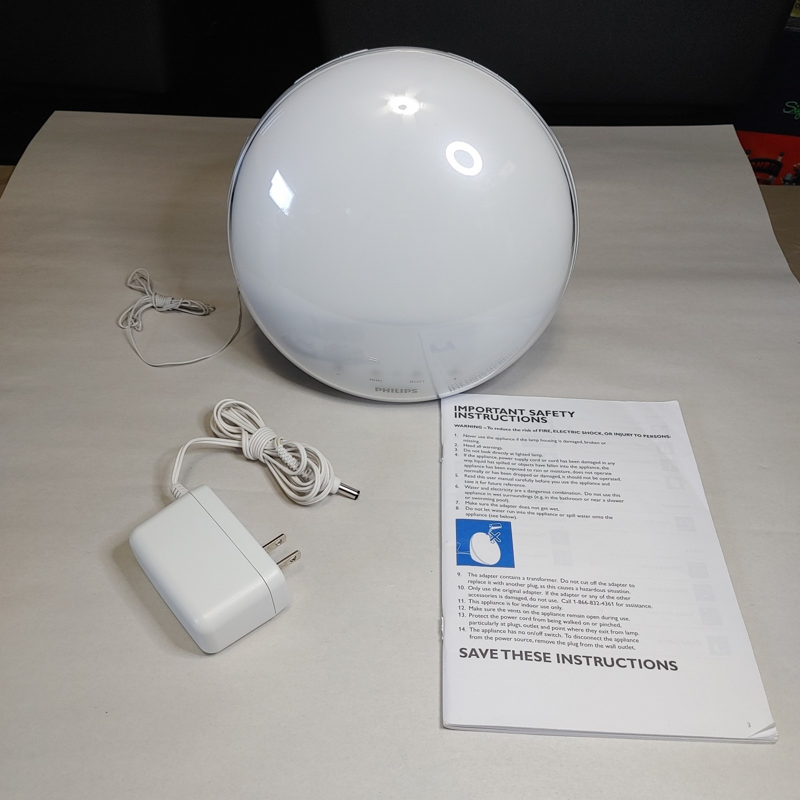 Philips SmartSleep Wake Up Light Clock Alarm Sunrise Sunset Simulation HF3520