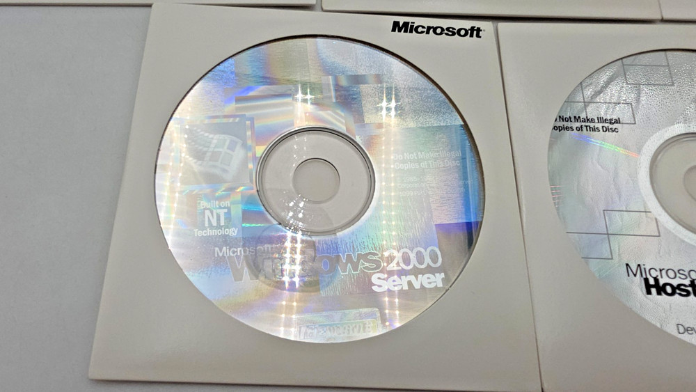 Microsoft .net Enterprise Servers 9 Disc set w/6 Keys - Win 2000