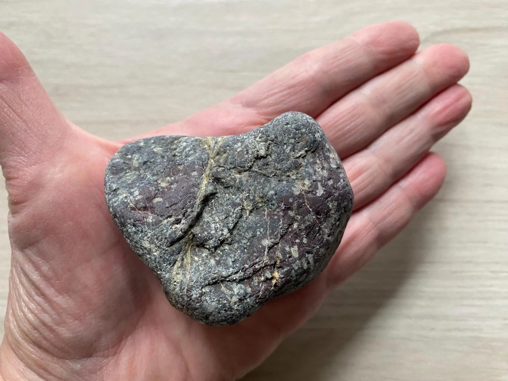 Heart Shaped Beach Stone 6.0 oz.