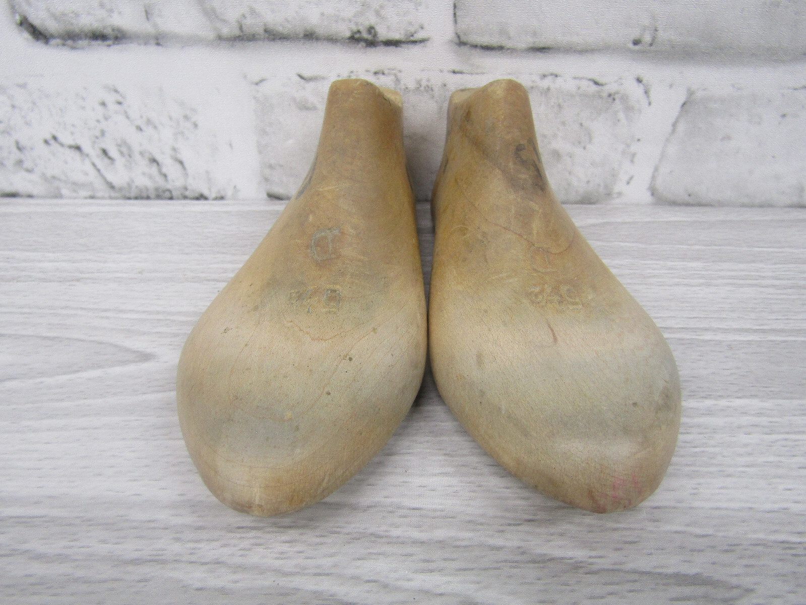 Vtg Childrens Wood Wooden 1 Pair SIZE 5.5 D Pointed Toe Shoe Lasts Molds Cobbler