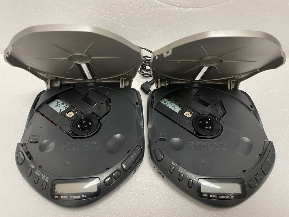 Sony D-E307CK Discman ESP Portable Compact CD Player PAIR with AC Power Adapter