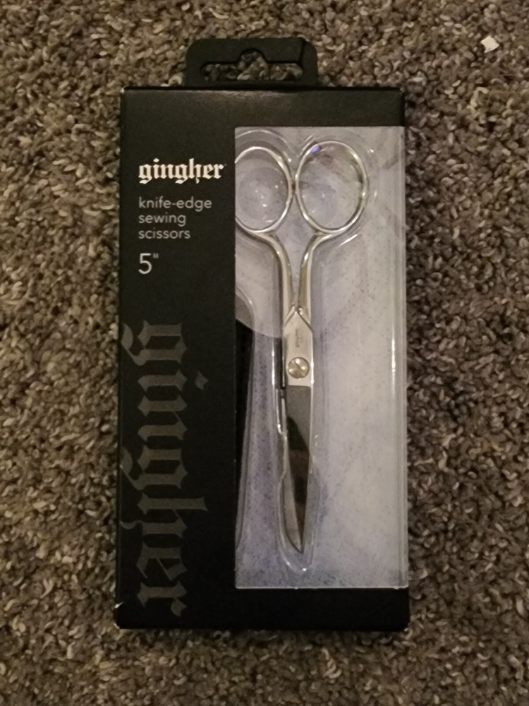 Gingher Knife-Edge Sewing Scissors, 5"