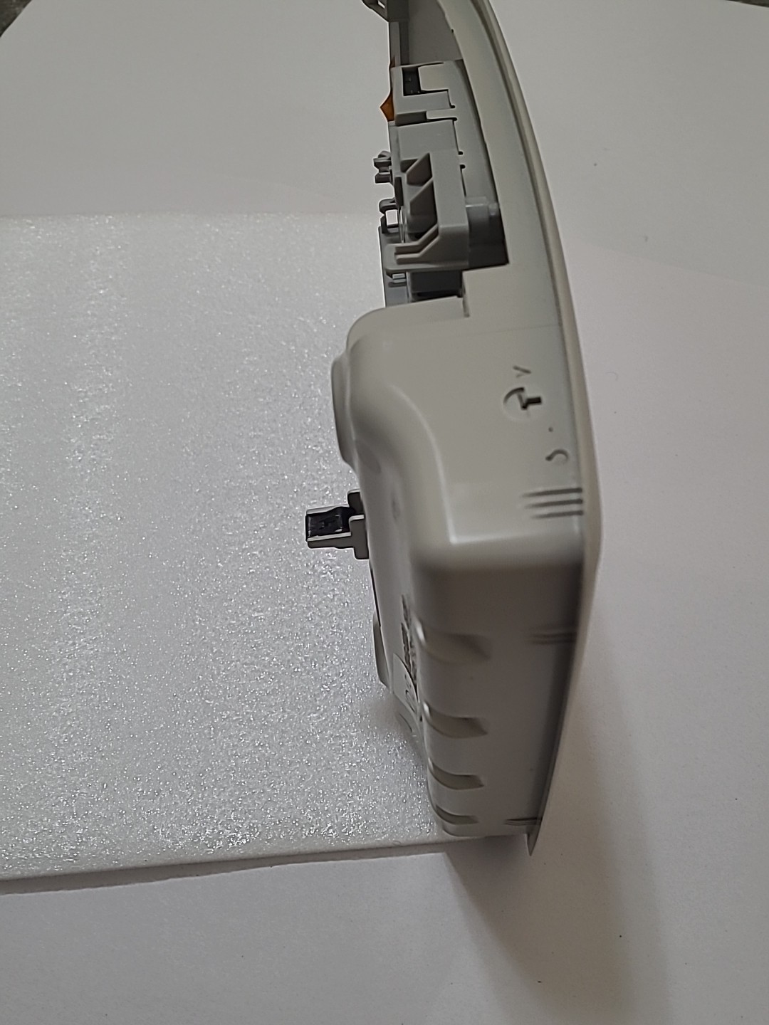 2018-2021 MAZDA 6 FRONT ROOF OVERHEAD CONSOLE DOME LIGHT KD4569971 TRIM_GT7