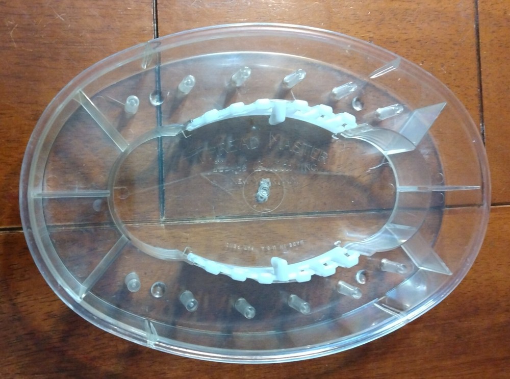 Vintage Thread Master Clear Plastic Sewing Organizer With 12 Spools