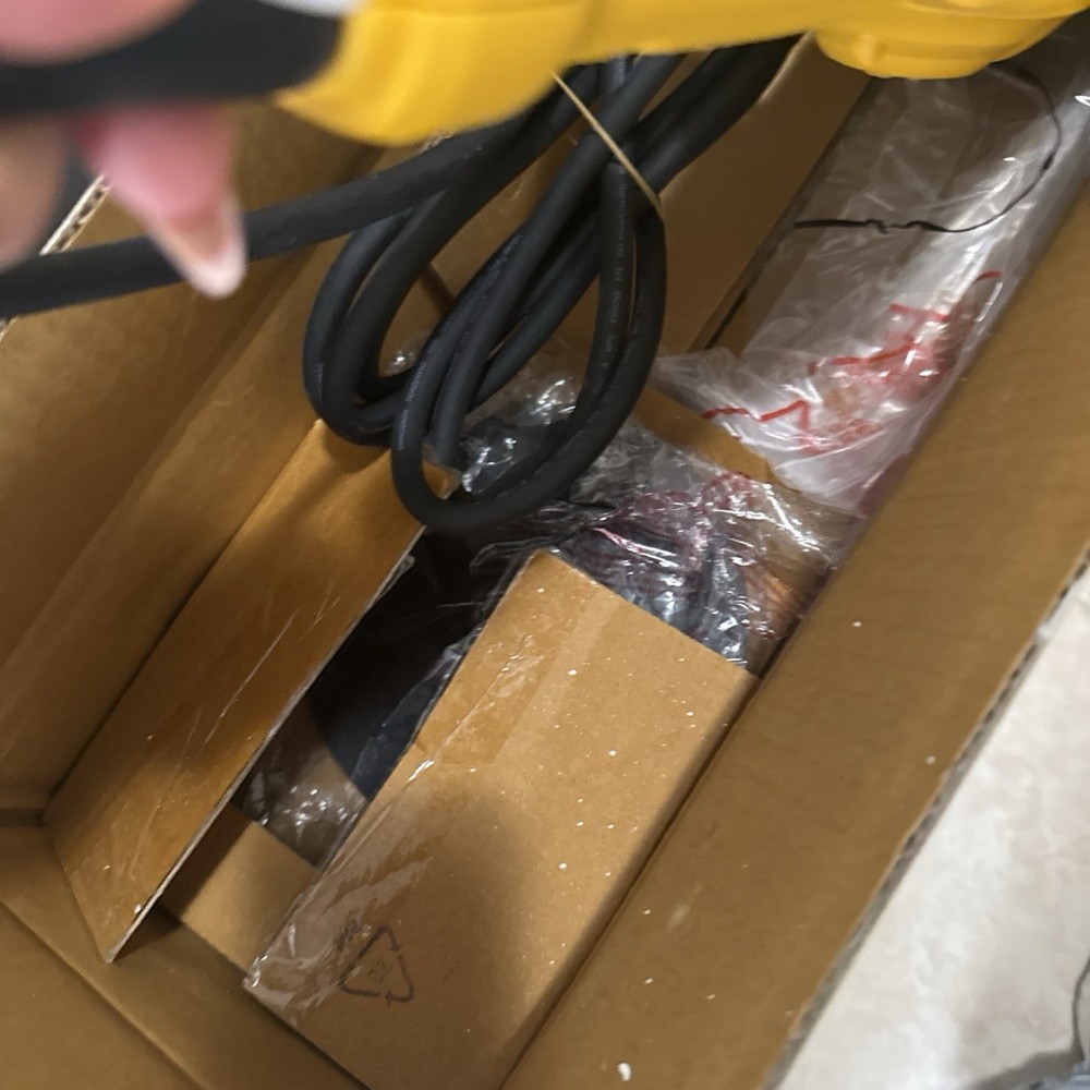 DEWALT DWP849 7 inch / 9 inch Variable Speed Polisher