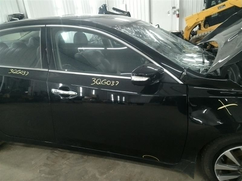 ALTIMA 2017 High Mounted Stop Light 104658355