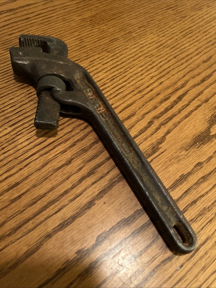 Vintage Ridgid Tool Co Offset 12” Pipe Wrench. (T12)
